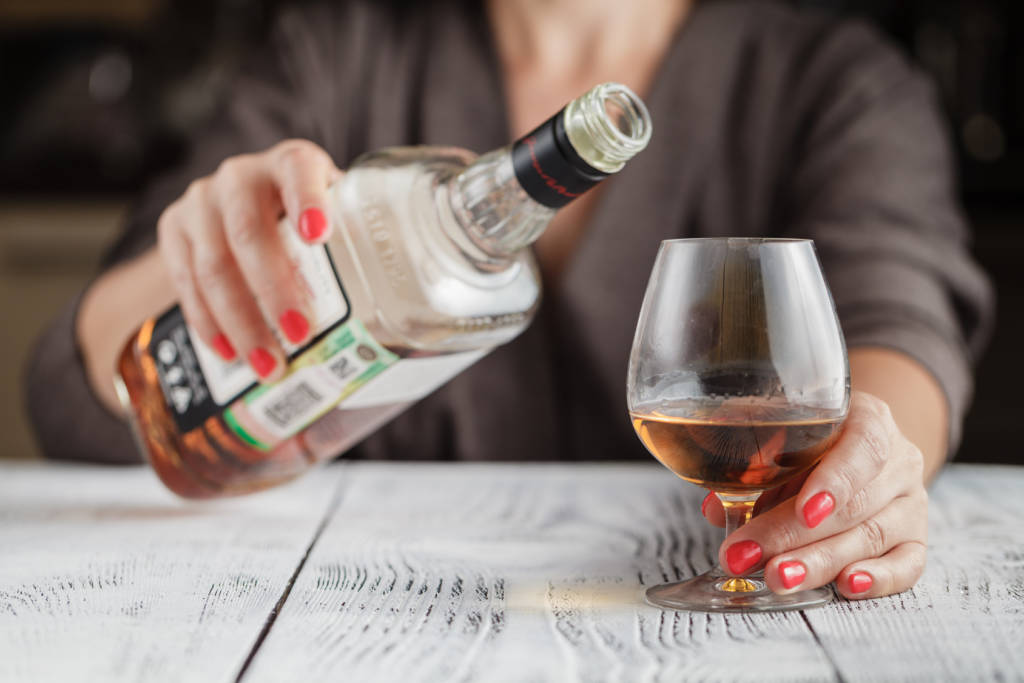Alkoholizm – przyczyny i objawy choroby