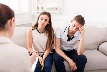 Kiedy warto skorzystać z psychoterapii dla par?